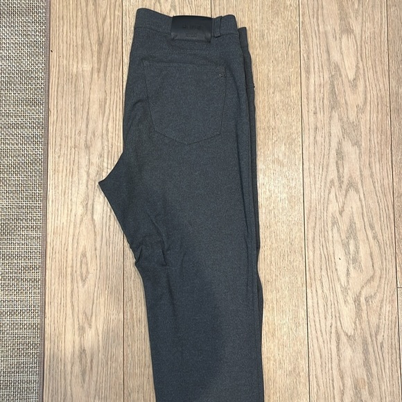 Doesn’t fit Brad brand pants dark gray  stretch pants men’s size 38/34 - Picture 2 of 3